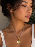 ✨The Farrah Necklace✨